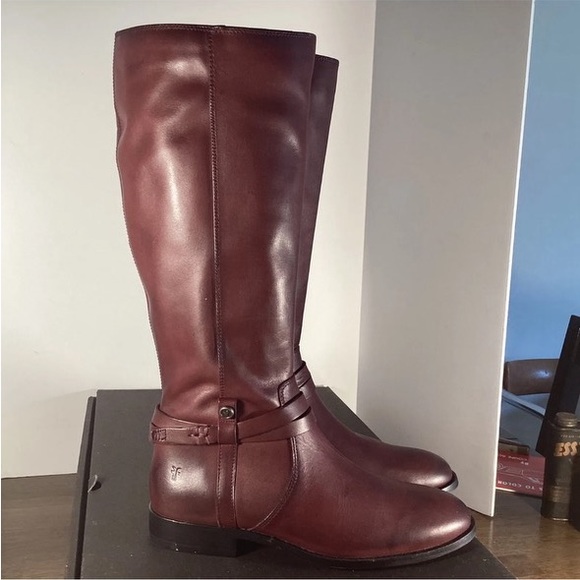 NIB Frye Melissa Belted Tall Riding boots in Merlot color, size 9. - Picture 6 of 9
